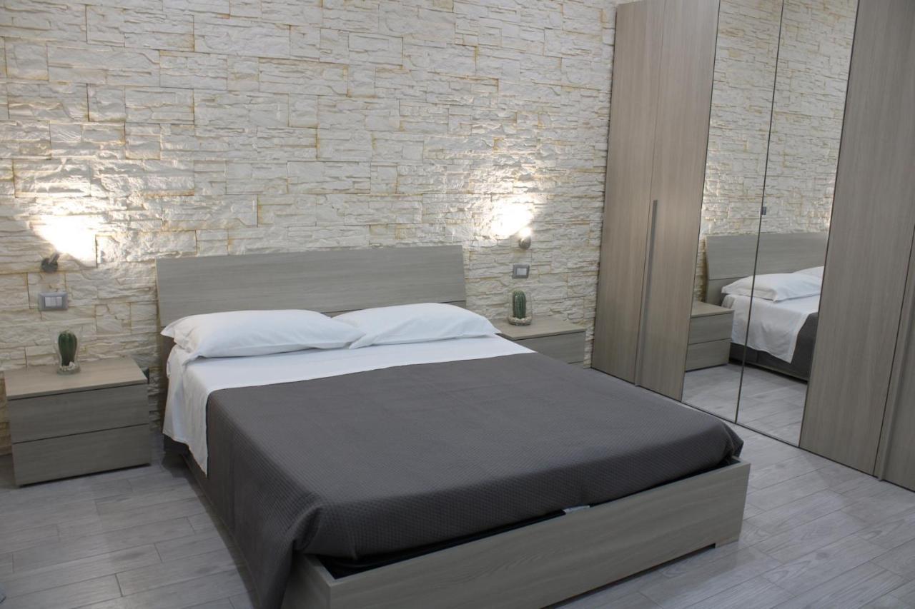 Dionisea Apartment Сиракуза Екстериор снимка
